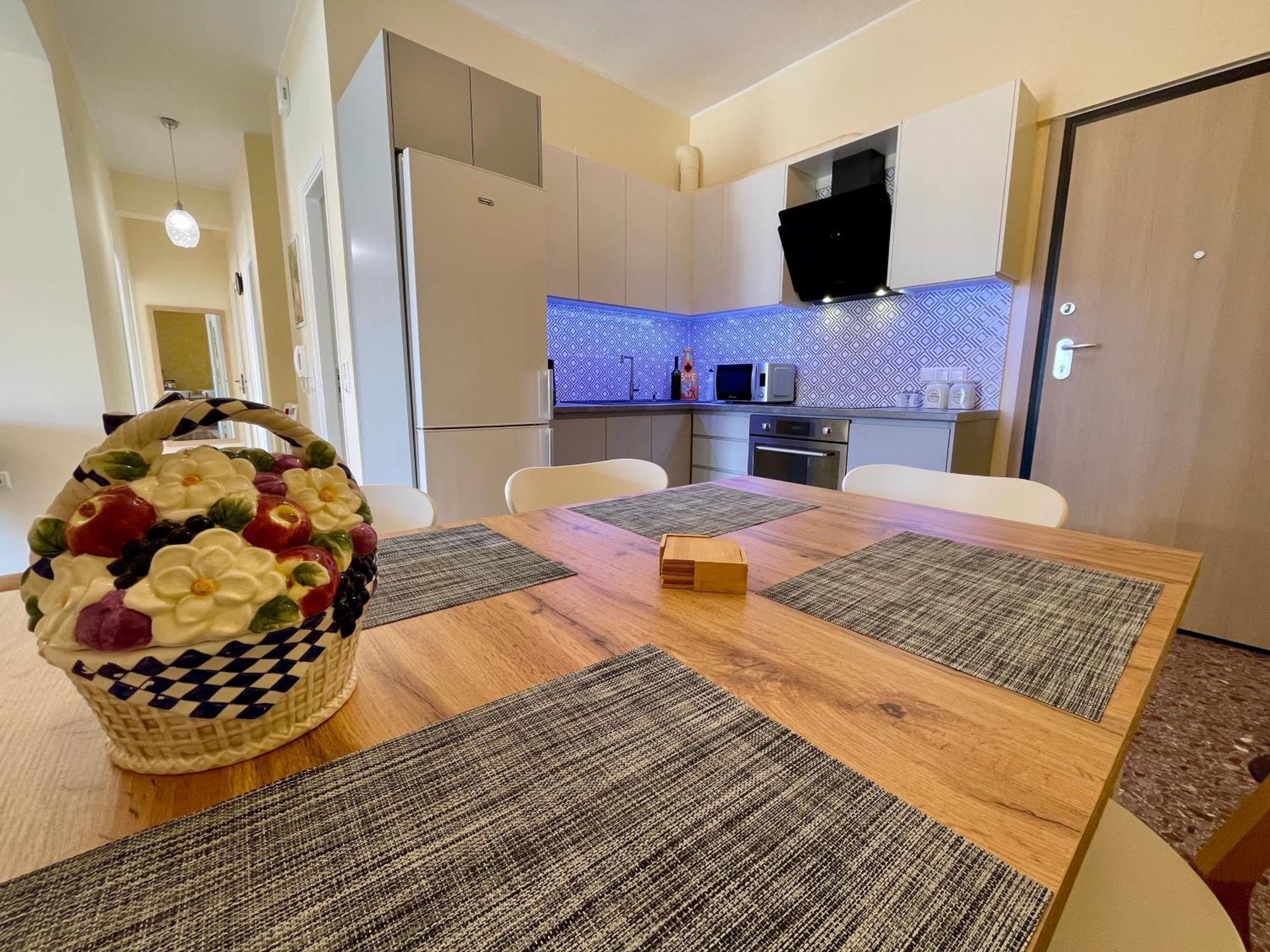 Kalamata.House - Sunny And Modern Apartment With View! Dış mekan fotoğraf